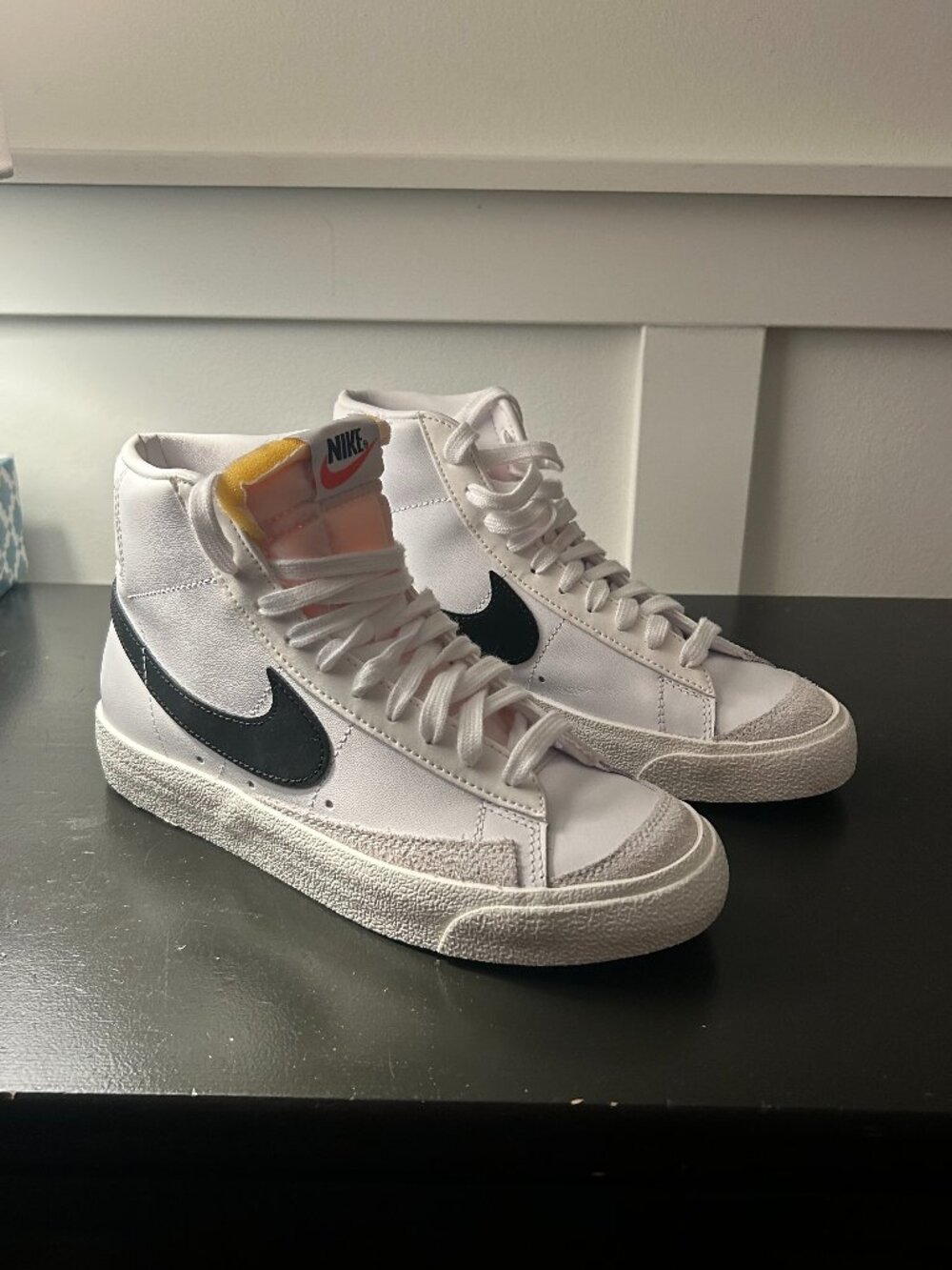 Nike Blazer Mid '77 - Women's Size 7 - BRAND NEW